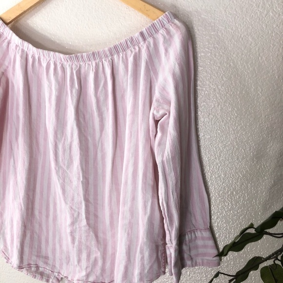 Levi’s Pink and White Striped Off Shoulder Top - Picture 2 of 7